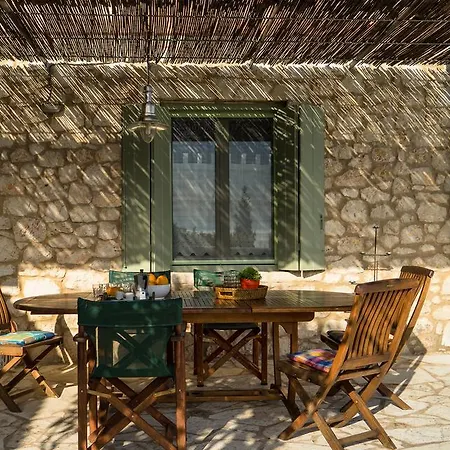 Melivaro Holiday home Tsoukaladhes